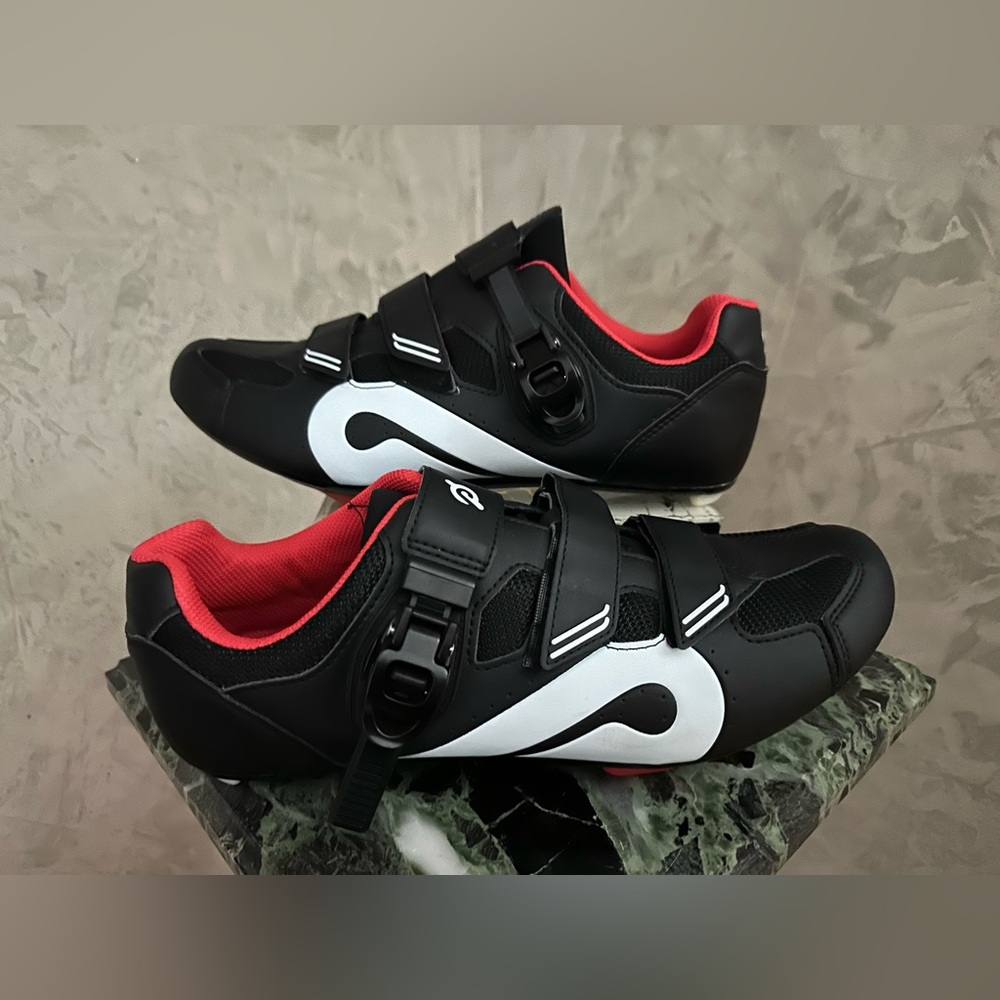 Peloton Men's Black and Red Cycling Shoes